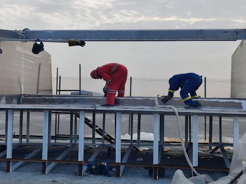 ship building companies in UAE