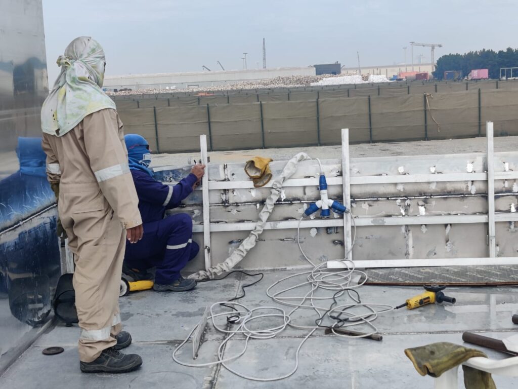 Tug Builders in the UAE Cutting Carbon Through Lightweight Hulls
